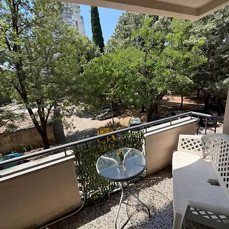 Avenue - Center Appartement *